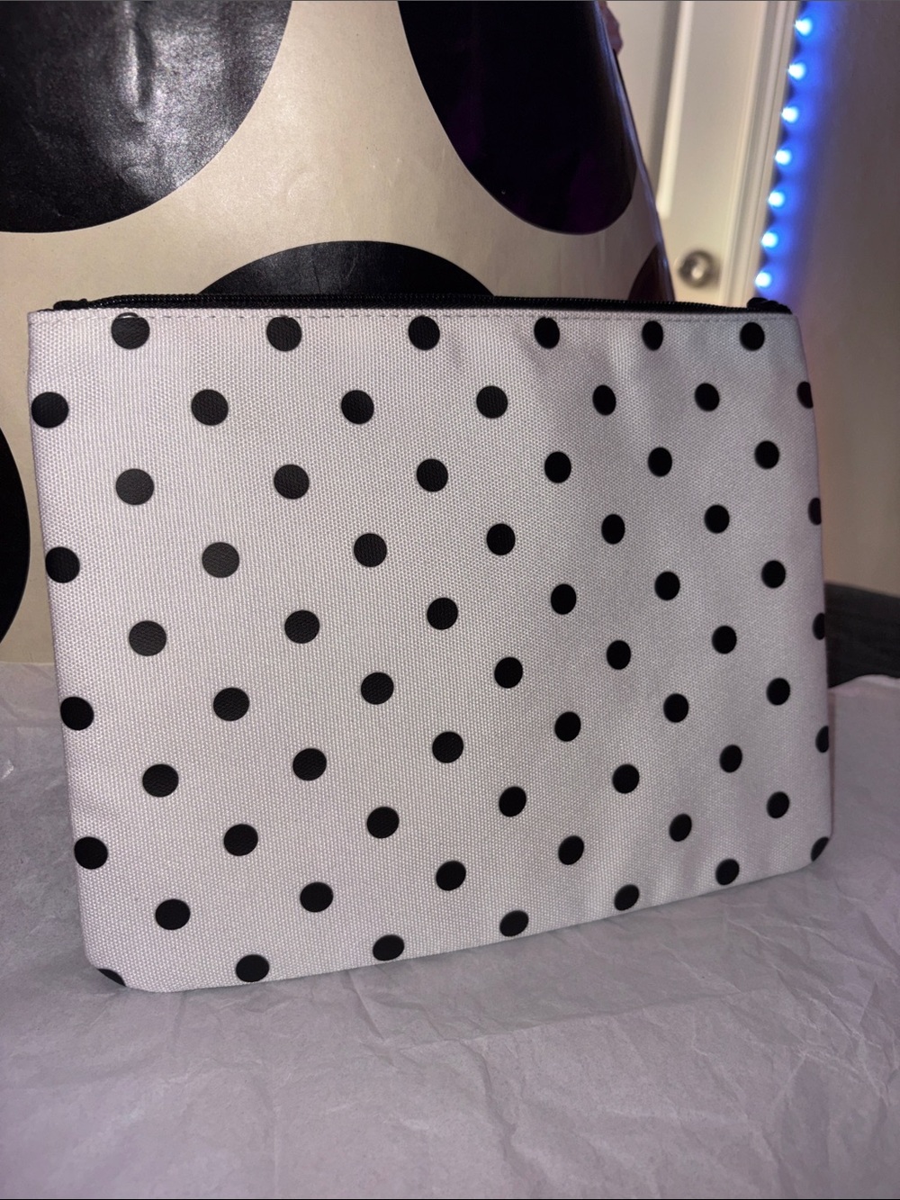Kate Spade White with Black Polka Dot Zip Pouch/Clutch 🆕 - Picture 3 of 4